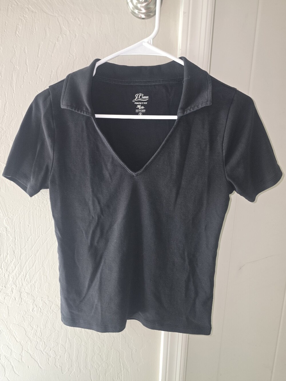 J. Crew Black Short Sleeve Perfect Fit V-Neck Polo Tee Size: Small